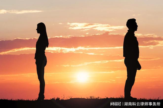 网上起诉离婚图片最新，自然美景中的旅行探索之旅