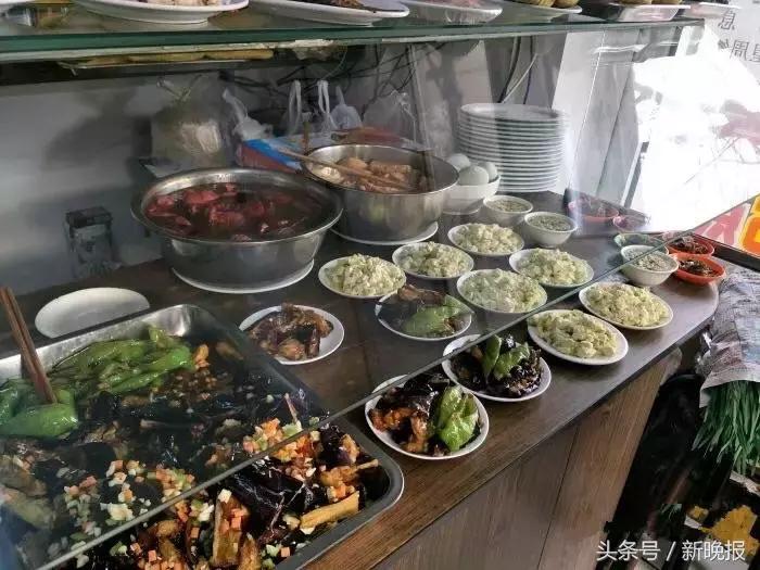 最新恐怖惊悚电影，小巷深处的惊悚小店惊魂时刻